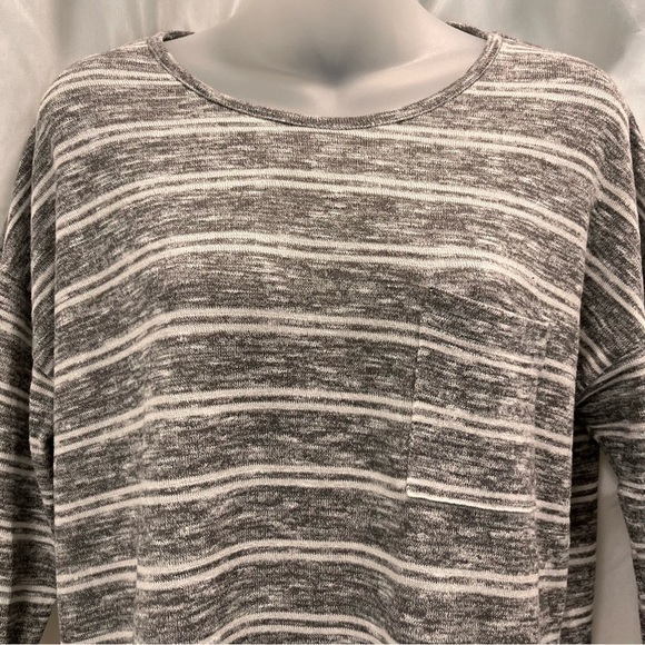 Design History grey light knit stripped top size medium - Picture 2 of 12